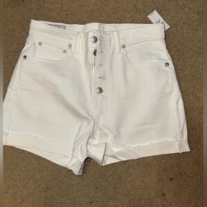 NWT GAP Cream Denim Shorts with Buttons